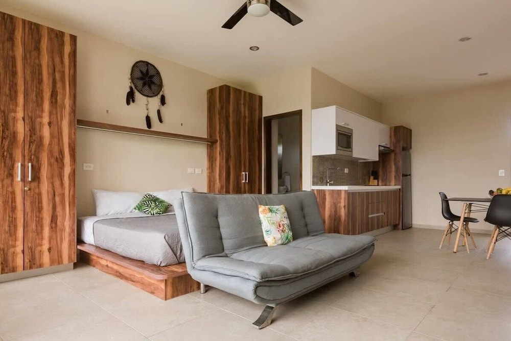 Studio w Private Pool Gym Relaxing Green Areas