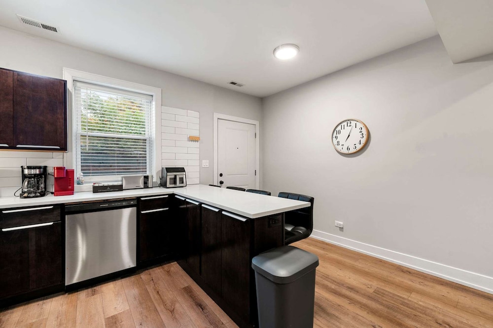 Chicago 2 Bed 2 Bed Comfy Home