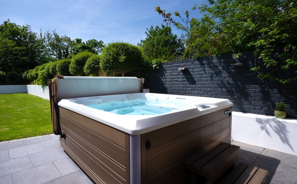 jacuzzi