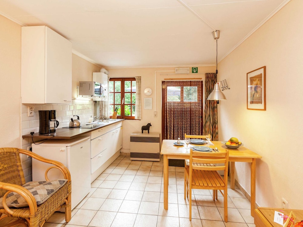 Peaceful Bohon Apartment view 3