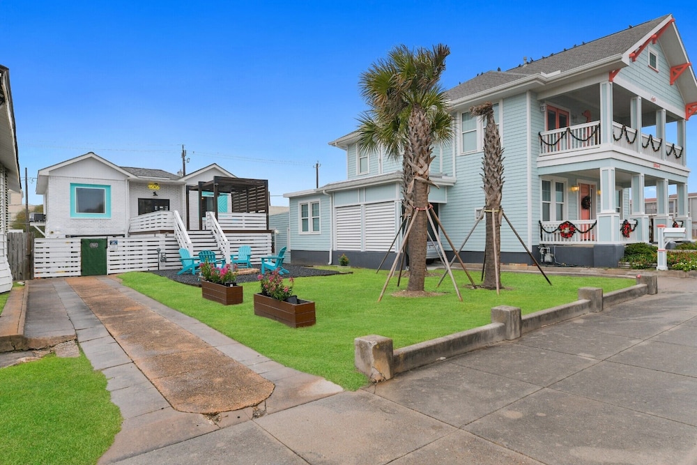 The Grand on Ave O by Ryson Vacation Rentals