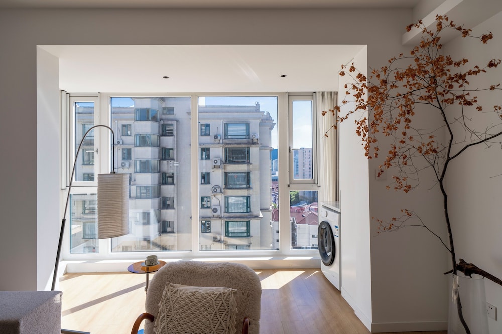 Book and Bed - Xujiahui
