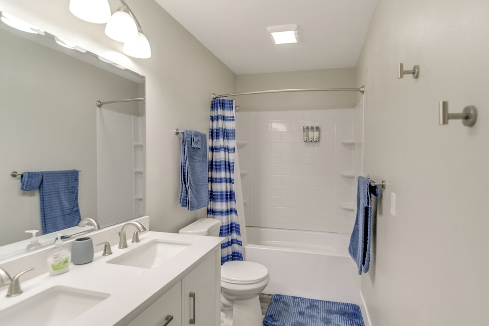 4 Mi to Big Creek State Park: Spacious Family Home