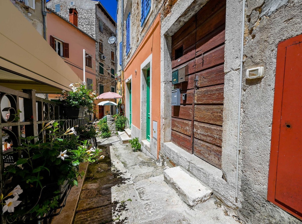 Snug and Stylish Downtown Rovinj Apartment