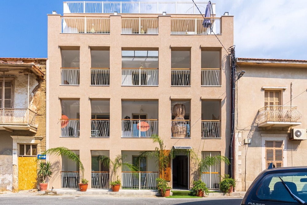 Marble - Studio & Balcony in Larnaca