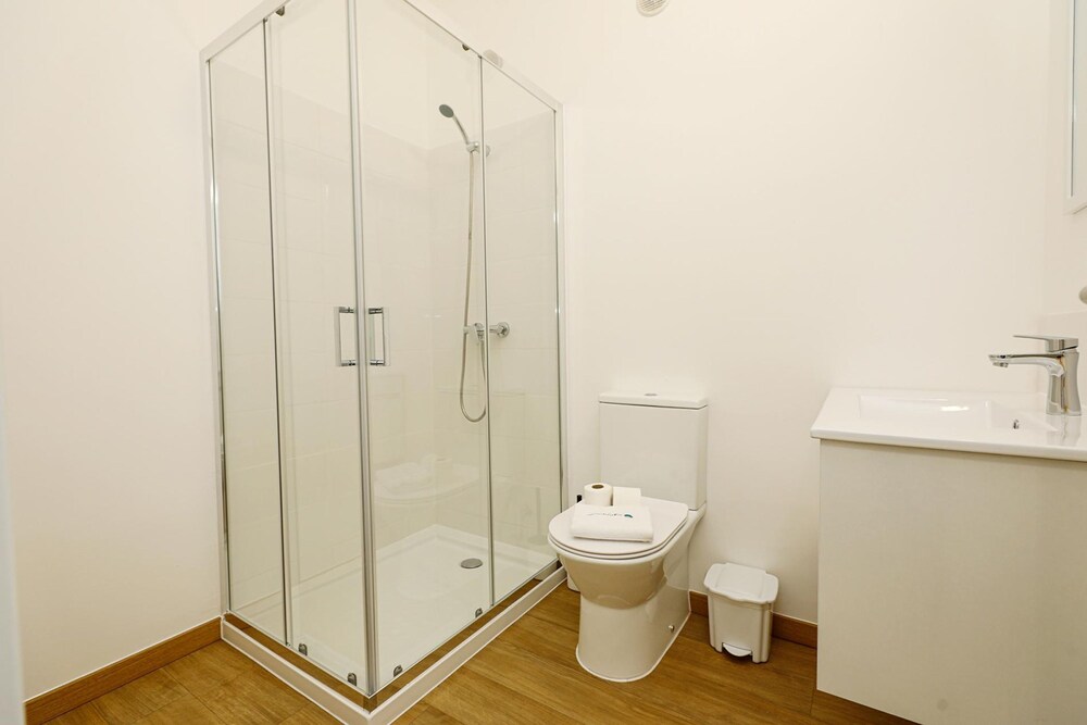 B87 - Windmill 2 Bed Apartment in Odiaxere
