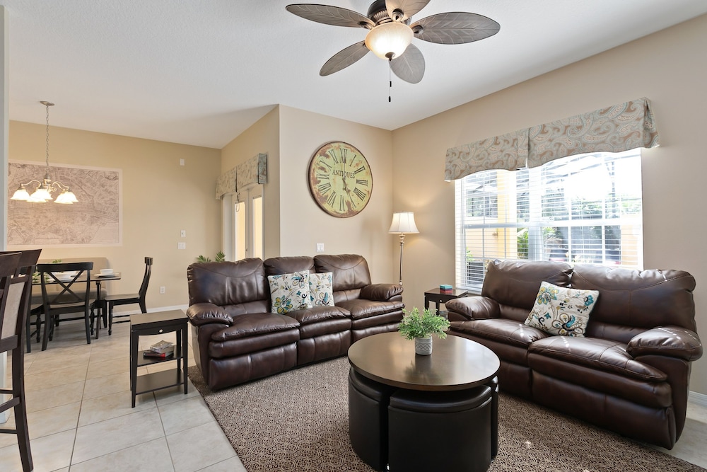 7BR Pool Home Emerald Island by SHV-8409