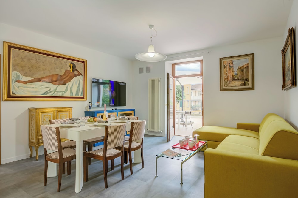 Boutique Terrace Apartment In The Center