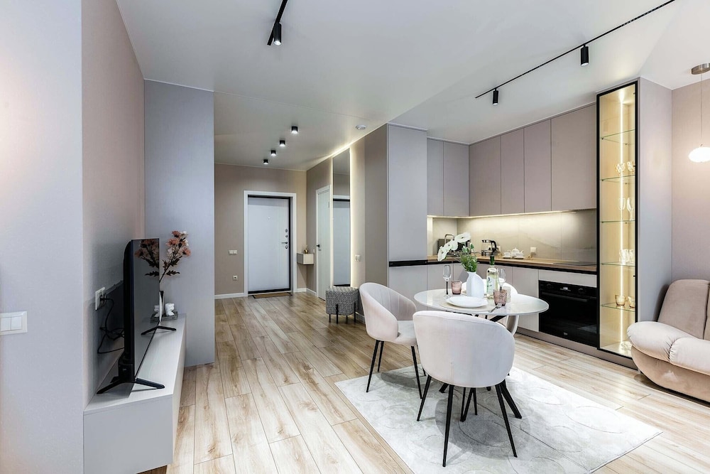 Bright apartment with balcony Minsk-Mir