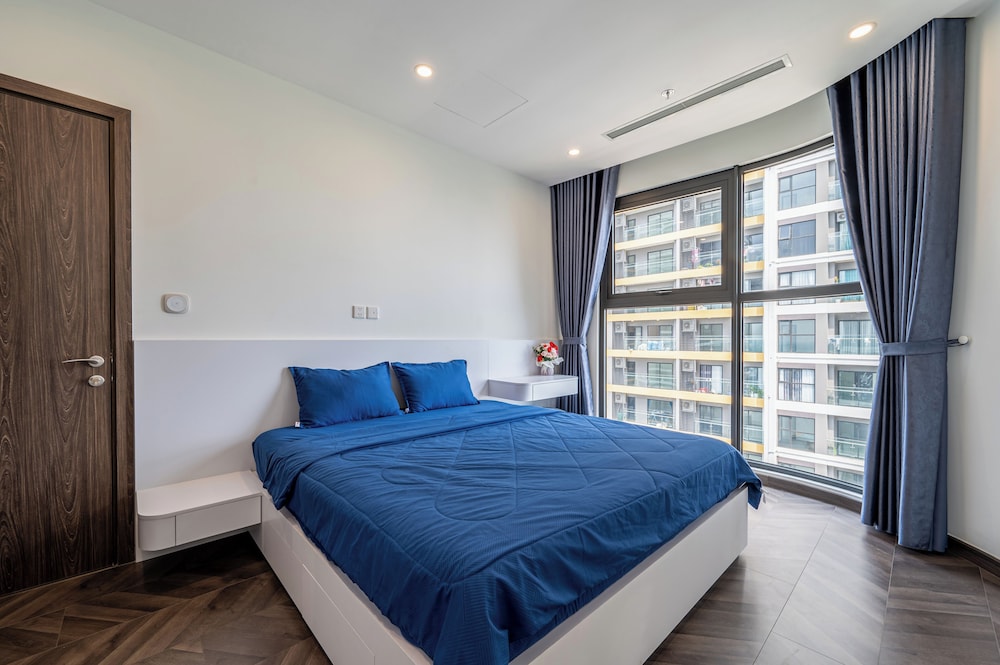 LA Nest 2 Bedrooms The Beverly - Vincom