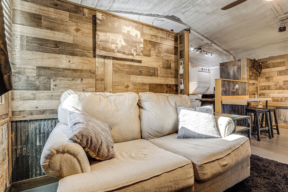 Peaceful Cabin Retreat Near Prairie Band Casino