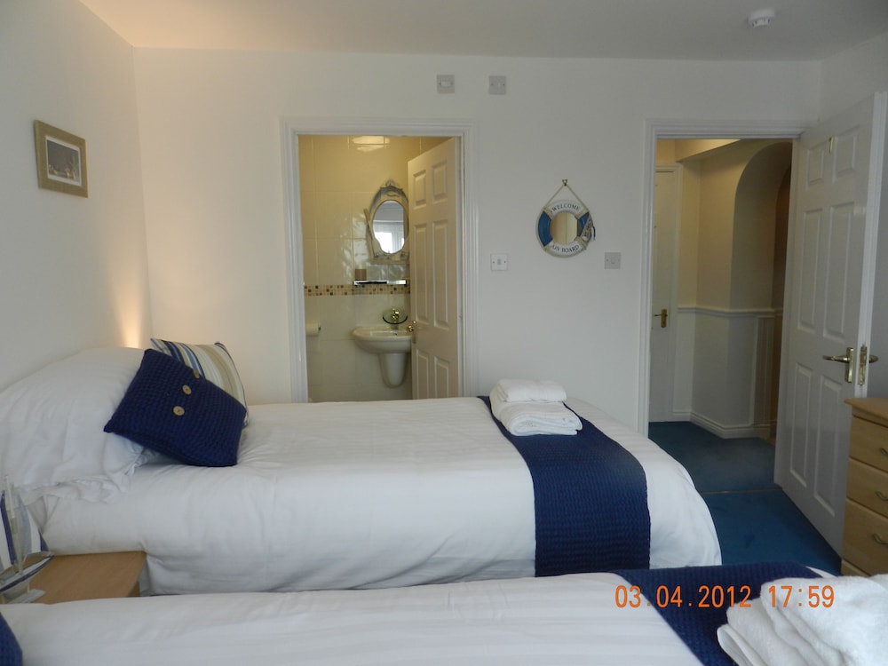 Watersedge Guest House view 4