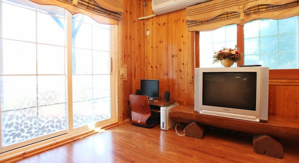Photo 11
