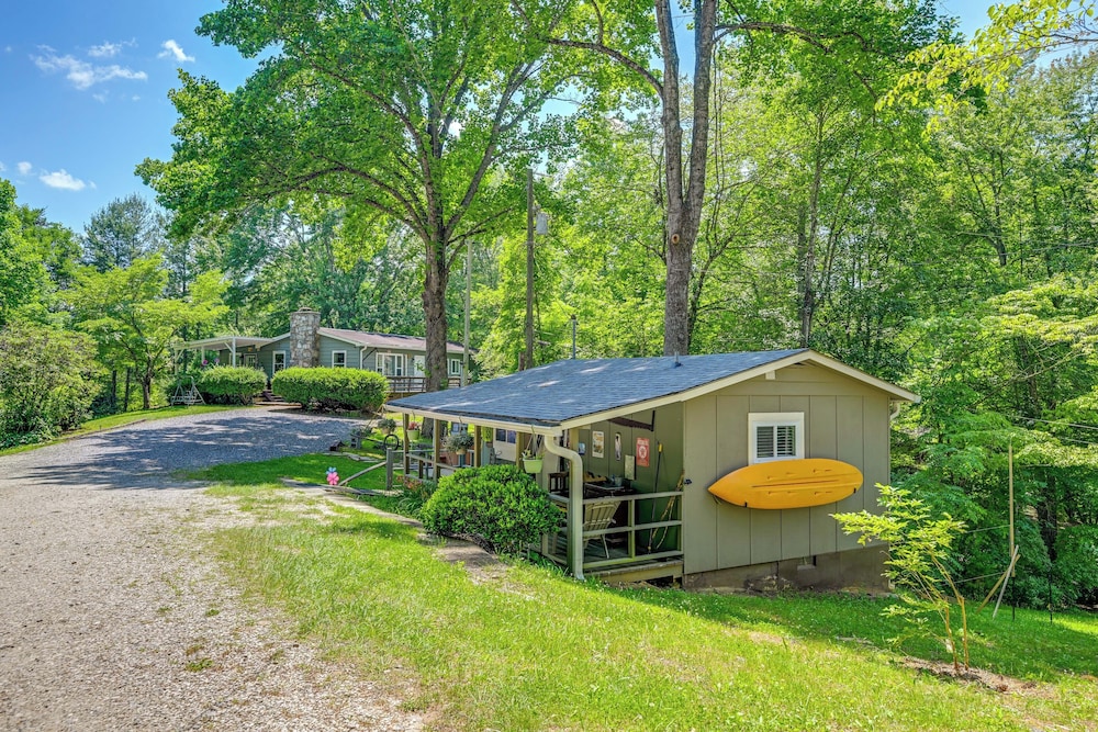 Shared Hot Tub & Fire Pit: Tranquil Whittier Gem! view 4
