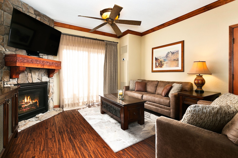 White Pines 1BD at Westgate