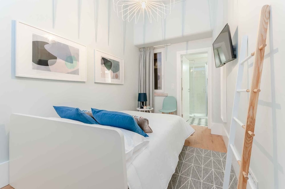 NLC Rooms & Suites view 3