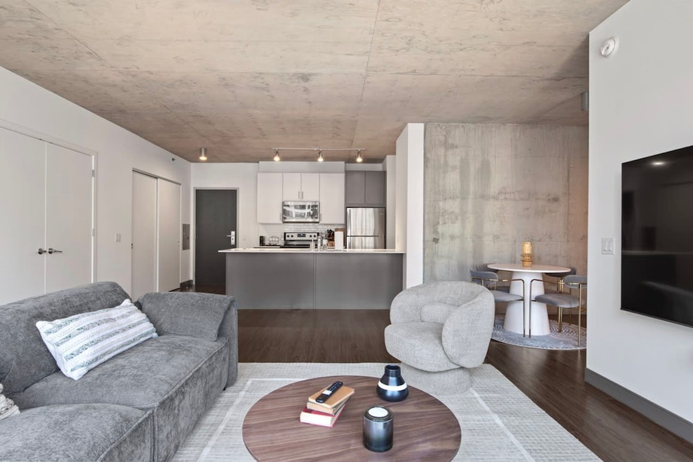 Urban Retreat 2BR City Views Near Shops
