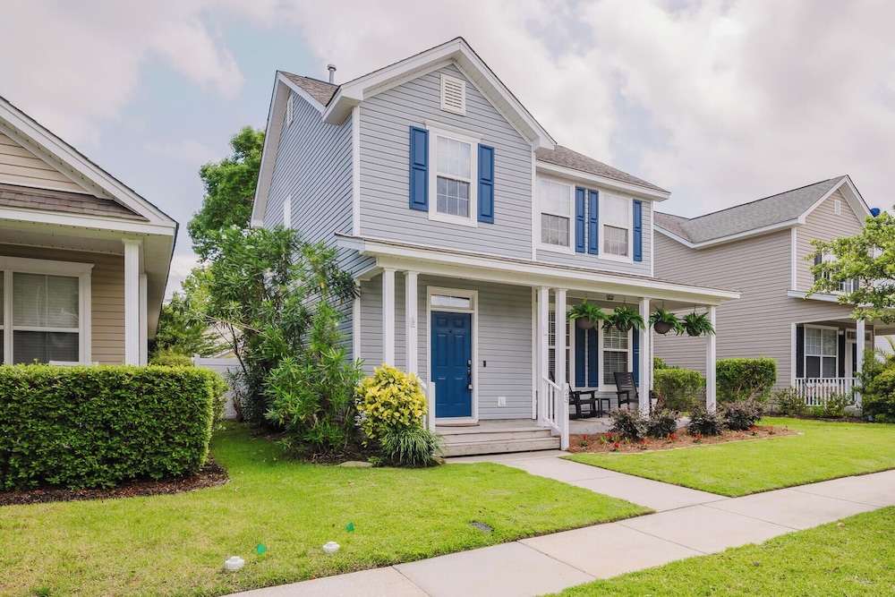 Lowcountry Lodge! In the Heart of Historic Old Town Bluffton SC