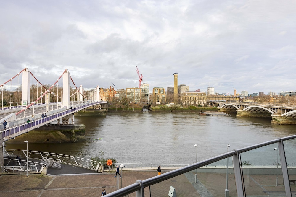 River View 2-bed 2-bath Apartment