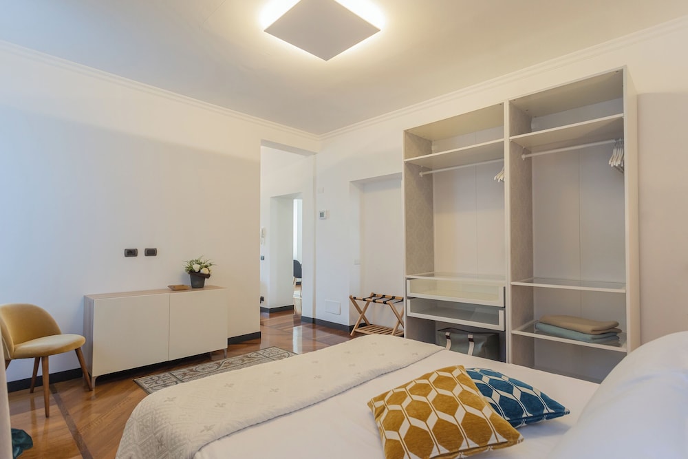 Lake Holiday Como by Rent all Como