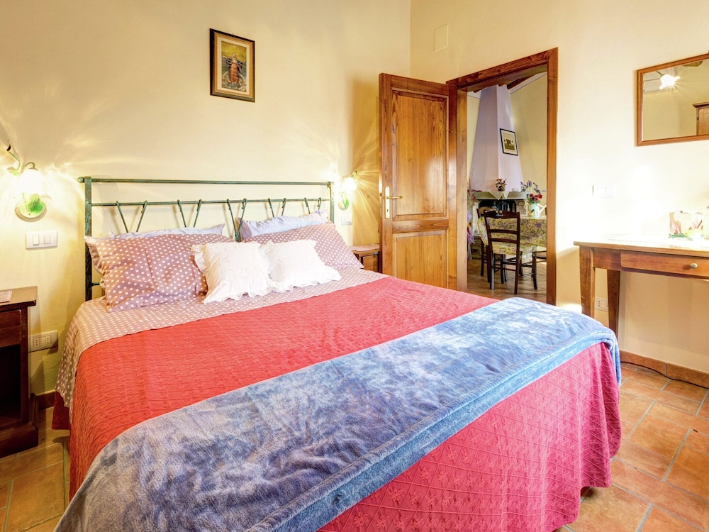 Tranquil Cortona Home view 2