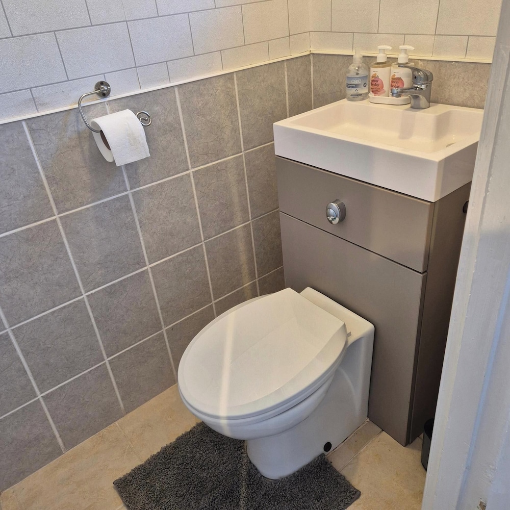 Tranquil Three-bedroom House-large Garden-wifi