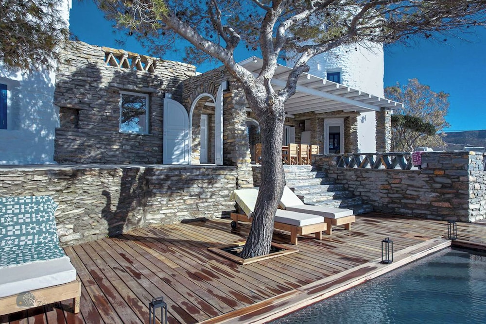 Zen Blue Suites Luxury and Nature in Kea