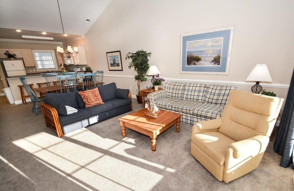 Magnolia Pointe 4878-402 2 Bedroom Condo