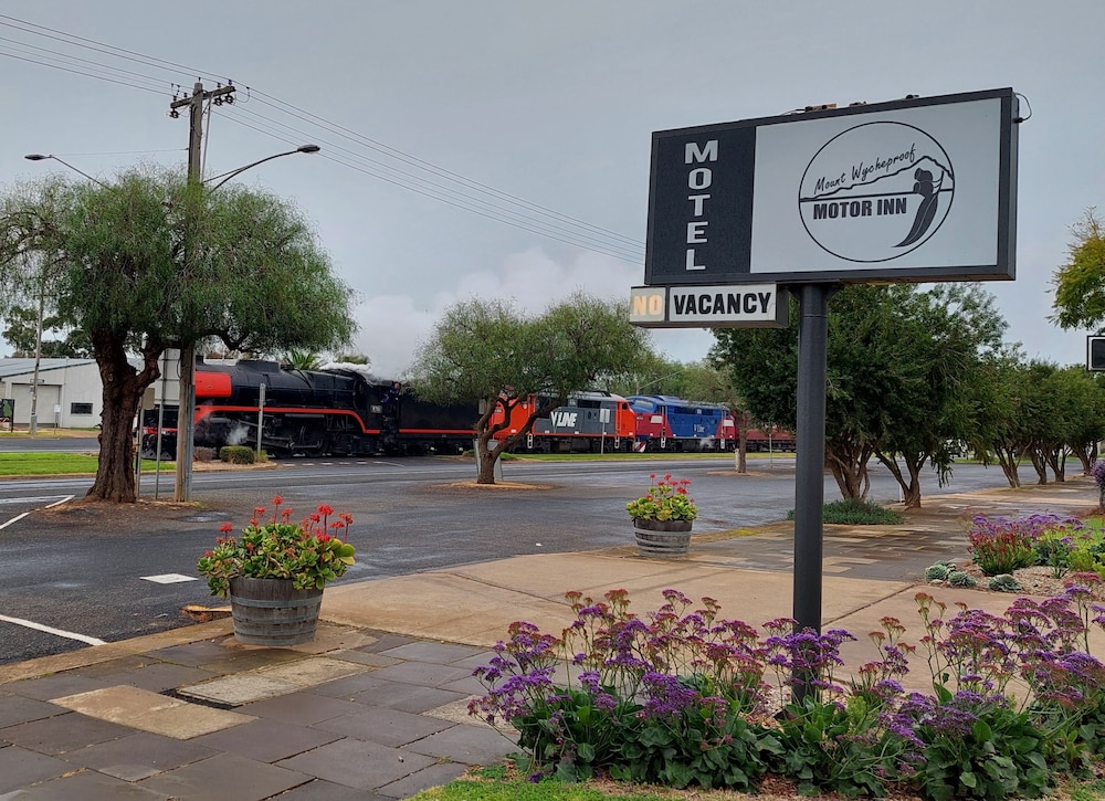 Mount Wycheproof Motor Inn