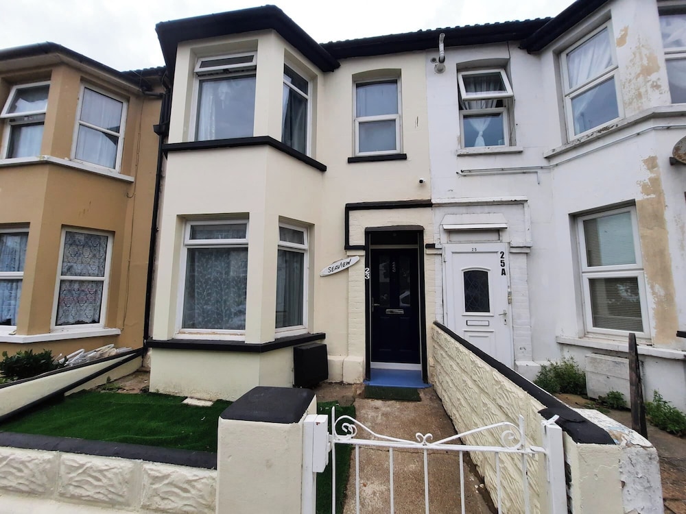 Seafront Bliss Apartment in Clacton-on-sea