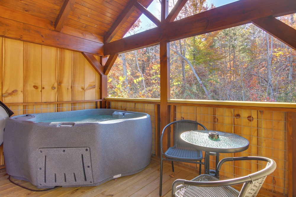 'feelin Feisty:' Blue Ridge Mtns Couple's Cabin