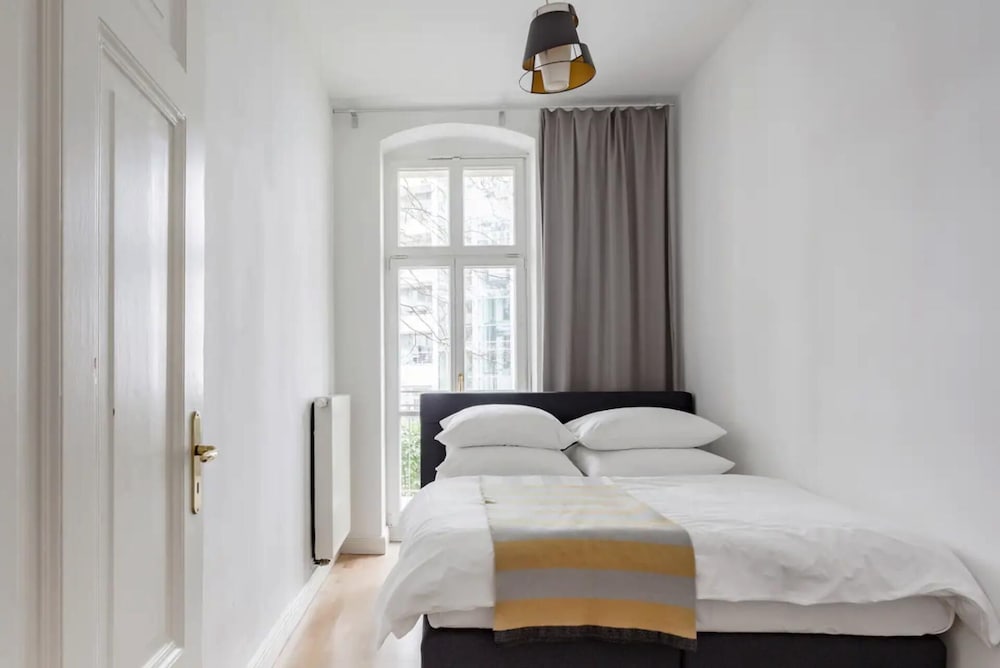 Top Luxury Space Spree Mitte Berlin