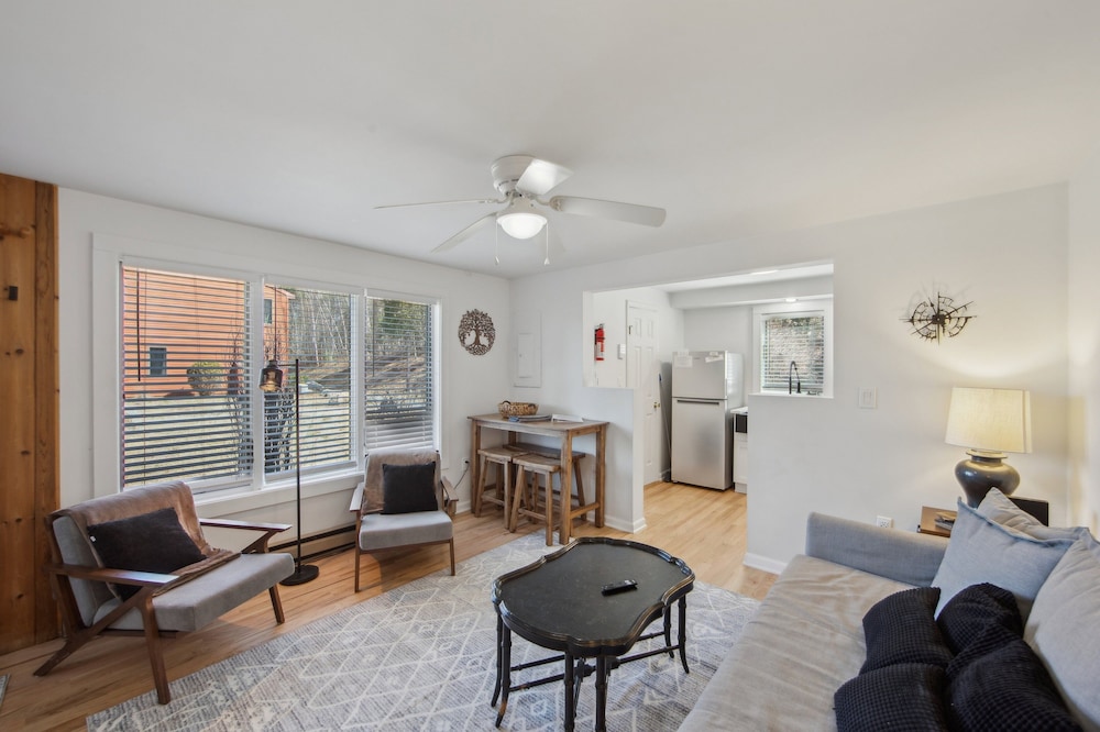 Sleeping Bear Cozy Corner End Unit 1 Bedroom Townhouse by The Summit at Gore Mountain