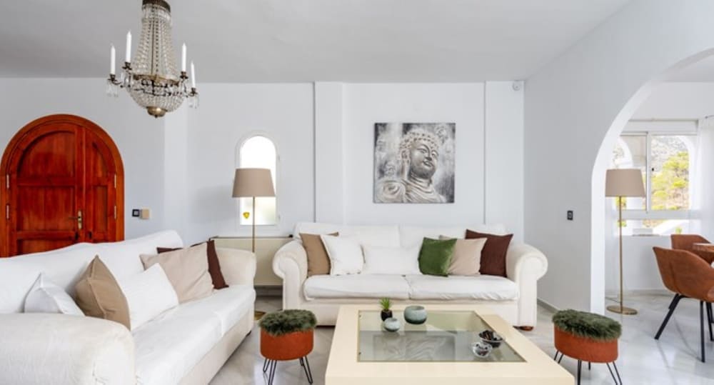 Villa - 4 Bedrooms with Pool, WiFi and Sea views - 107886 view 2
