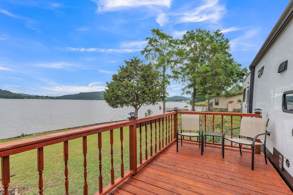 Lakeside Retreat On Neely Henry Lake 1 Bedroom Villa by RedAwning - Property Image 13