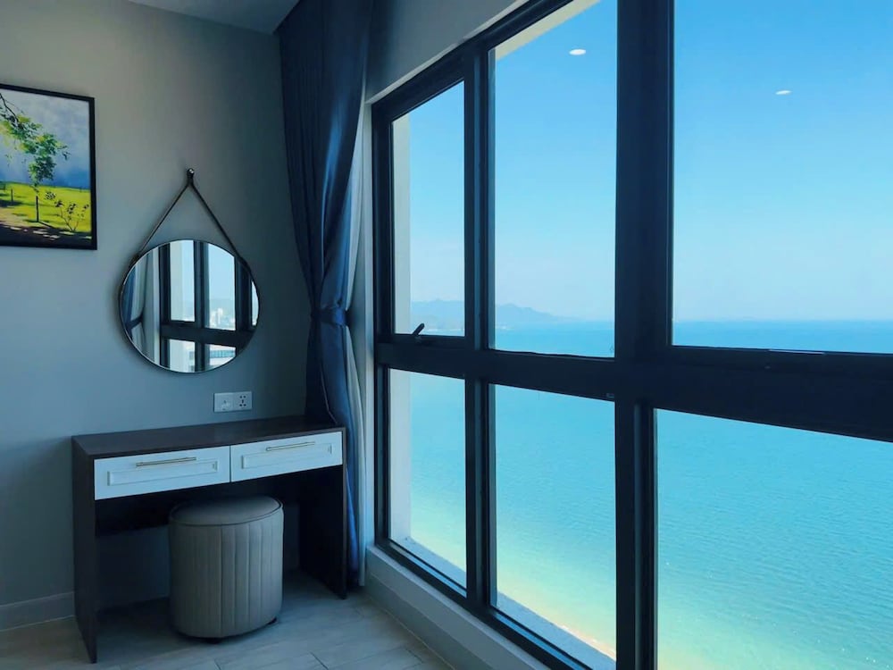 Gold Coast Balcony Serviced Apartment