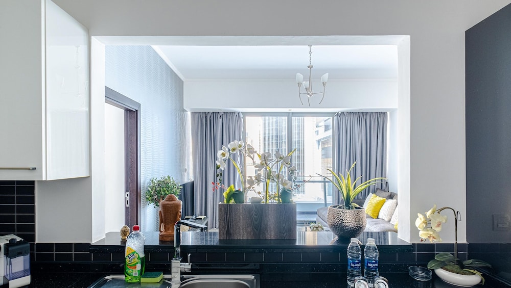 LUX Holiday Home - Silverene Towers 1