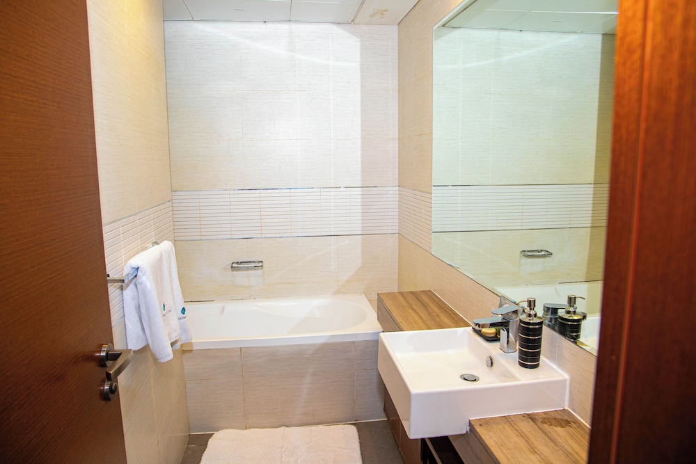 Bloomfields Cozy 1BR in Gate Tower