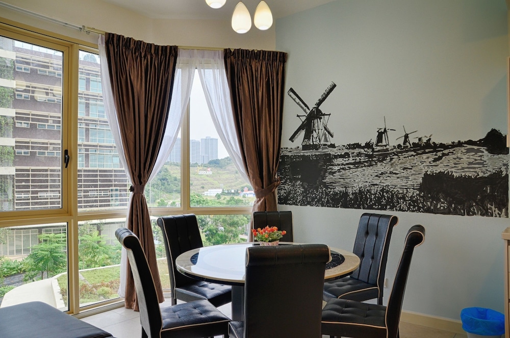 Holi Afiniti Themed Suites