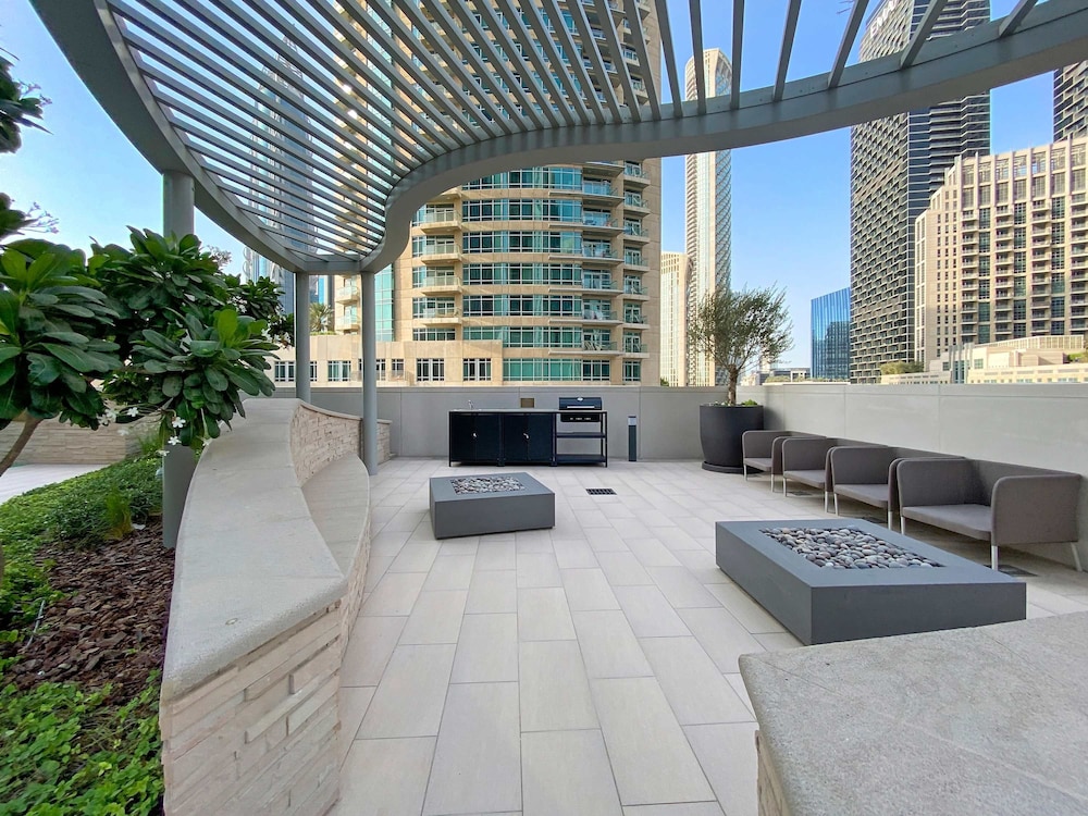 Silkhaus Opera District in Downtown New Tower