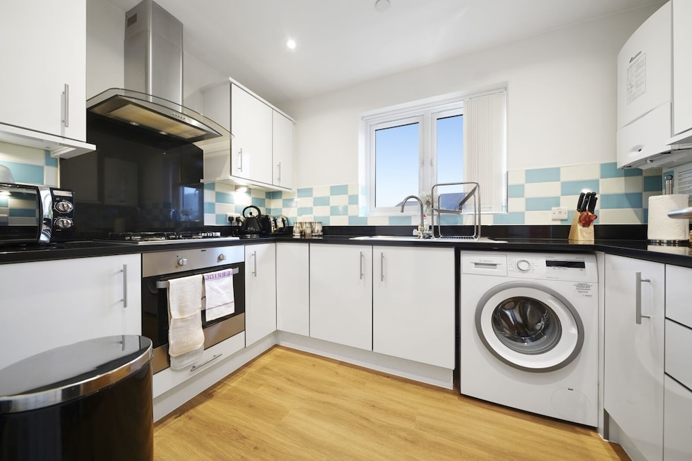 Heathrow Living Serviced Apartments by Ferndale