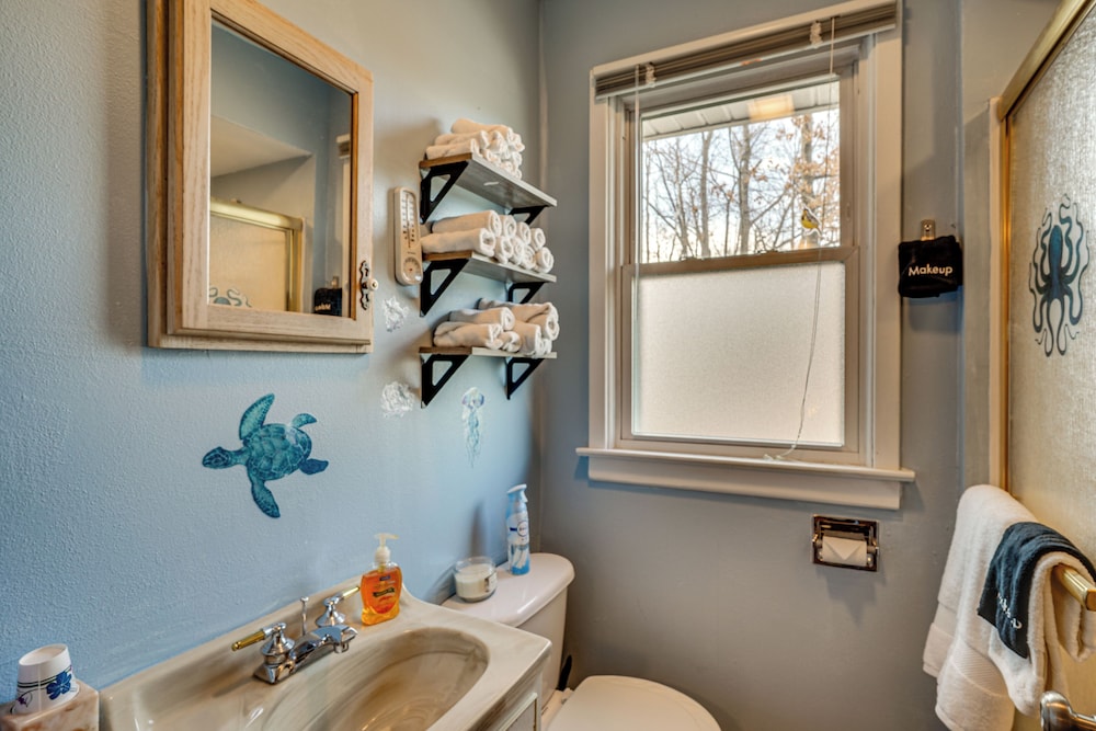 Near Hiking: Lakefront Getaway in Campbellsport!