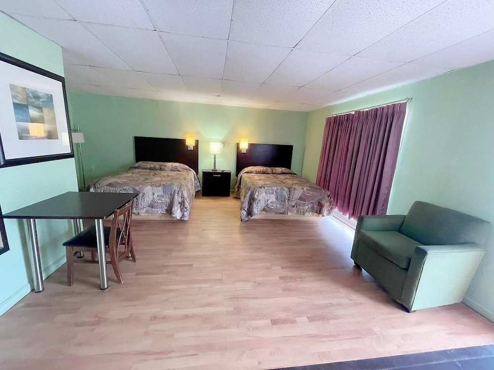 Holiday Motel