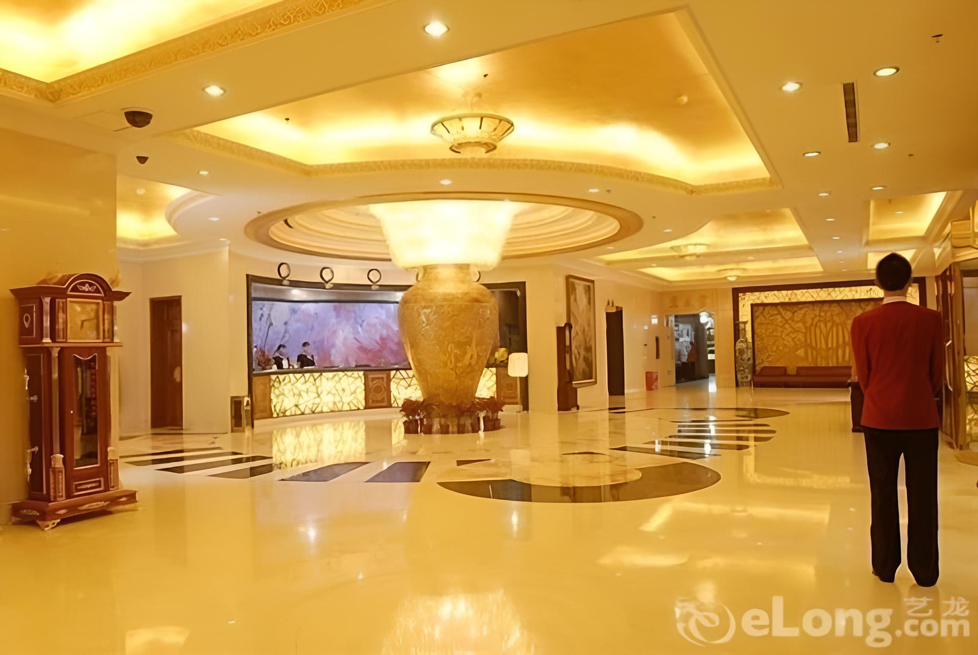 The Royal Palace Hotel