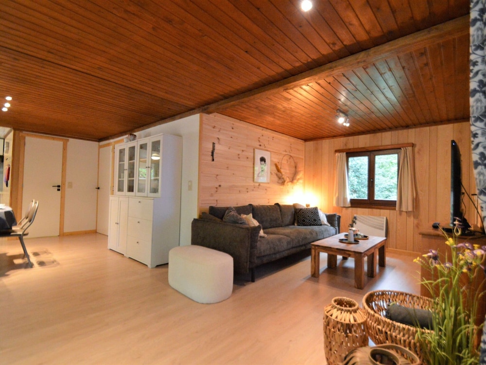 Cozy Chalet With Barbecue