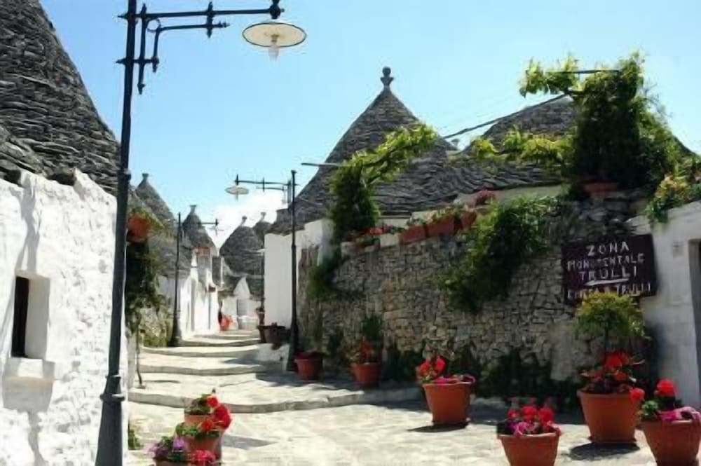 Trulli Resort Monte Pasubio