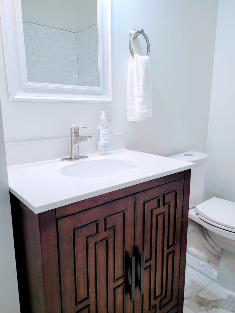 Walk to Duke Campus 1 Bedroom in Trinity Park