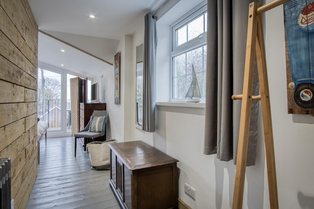 Beachwood - 2 Bedroom Cottage - Penally