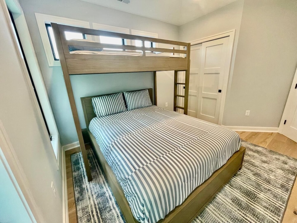 Sandalwood Street 306