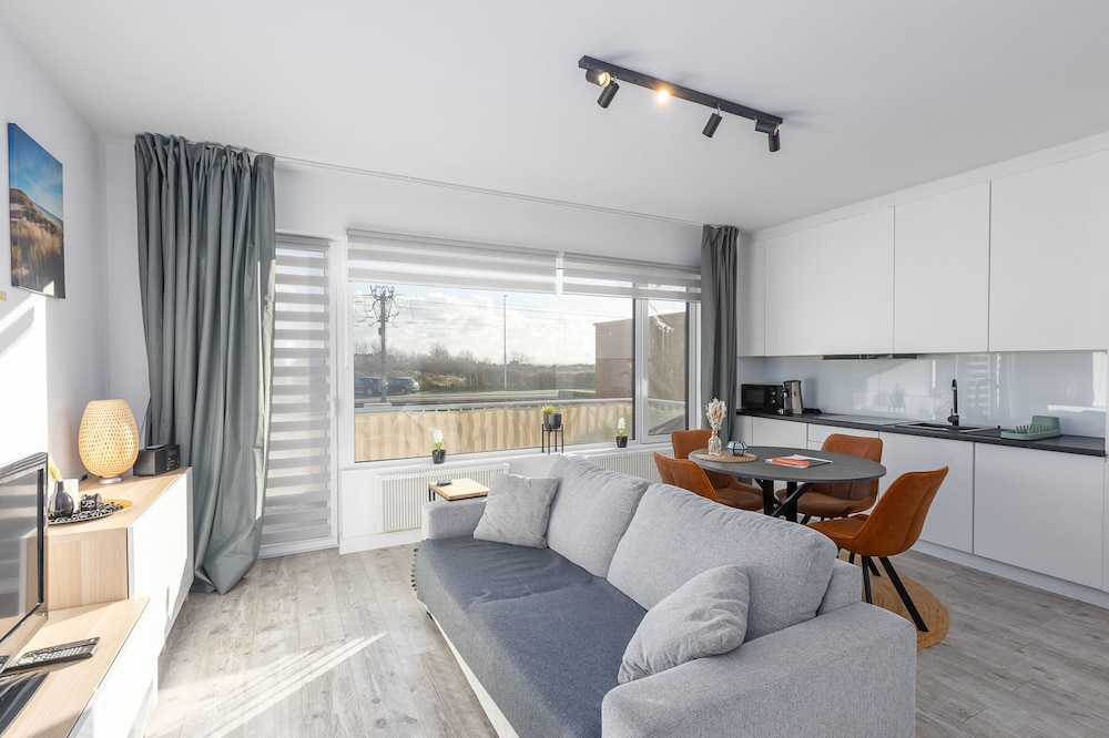 Modern Studio With Parking Space